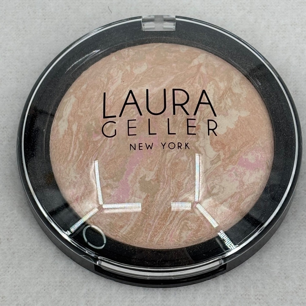 Laura Geller Baked Balance-N-Glow Illuminating Foundation Porcelain 0.32oz